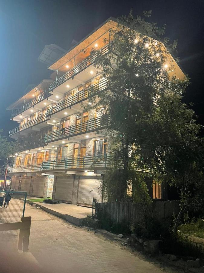 Hotel Mountain Majesty! Top-Rated Luxury Stay Amid Snowcapped Mountains With Balcony And Riverside Calm Manāli Екстериор снимка